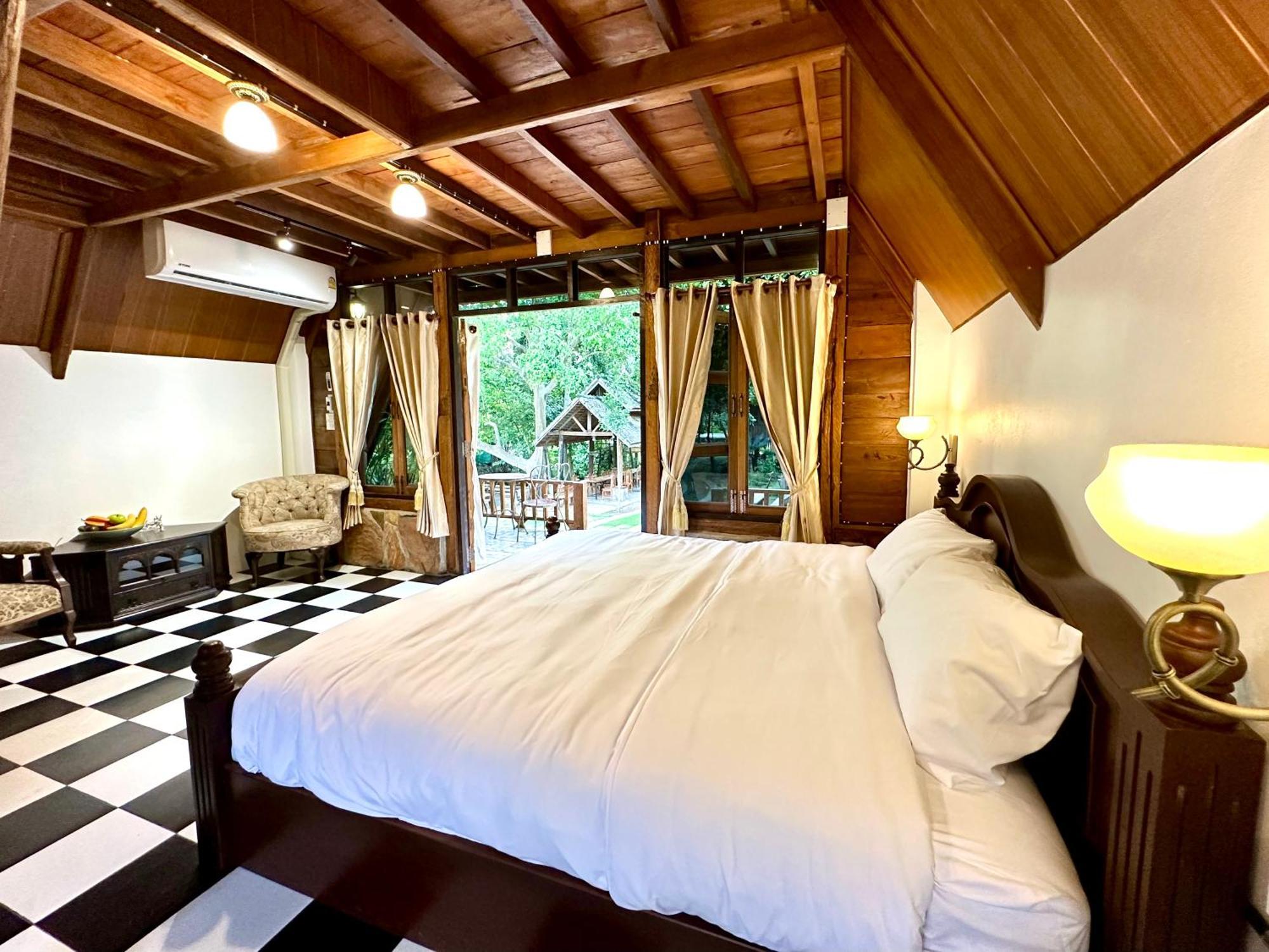 Hotel Ban Kaew Mo Ra Glamping & Restaurant Pang Mapha Exterior foto